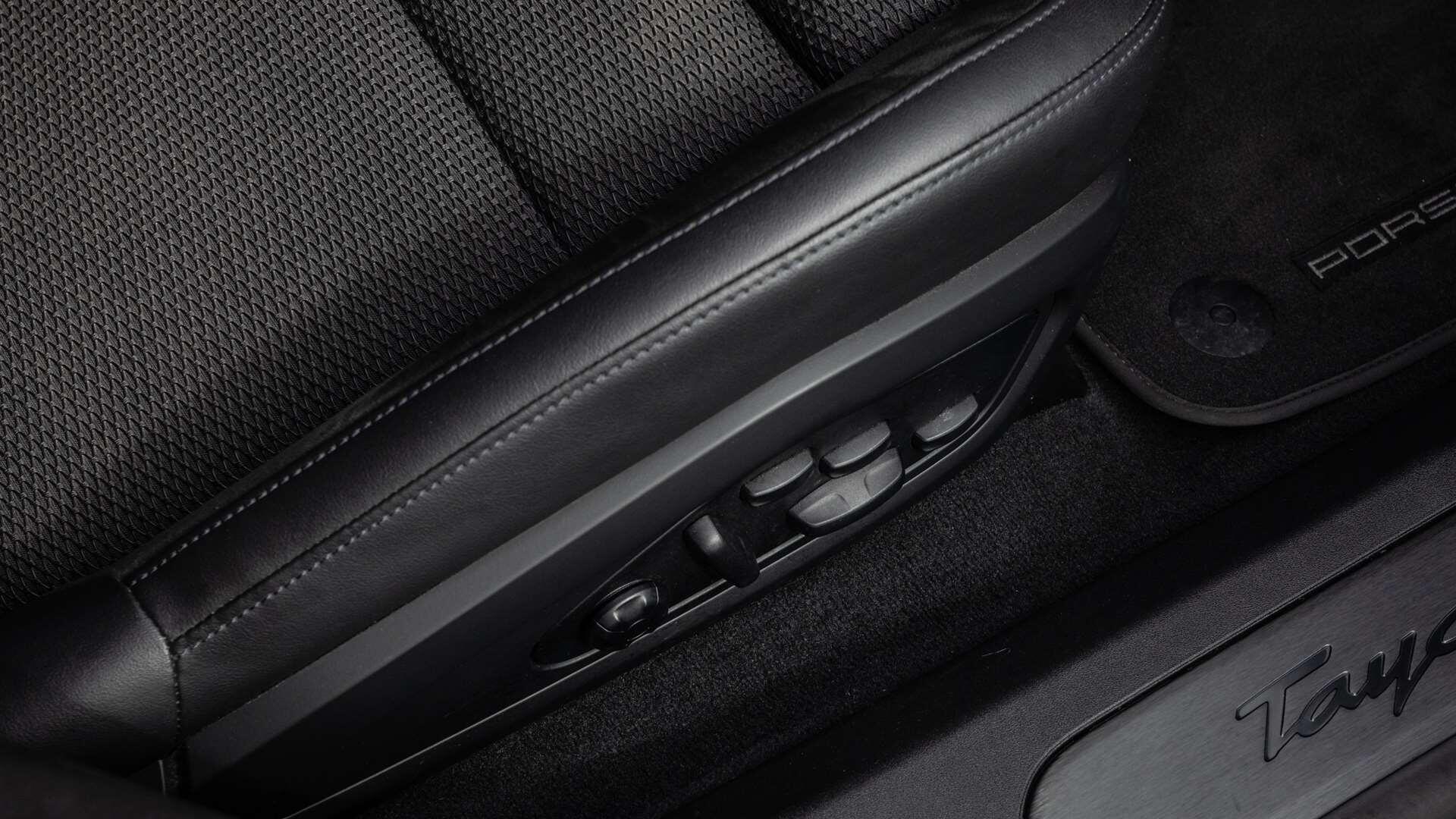Porsche Taycan view 26