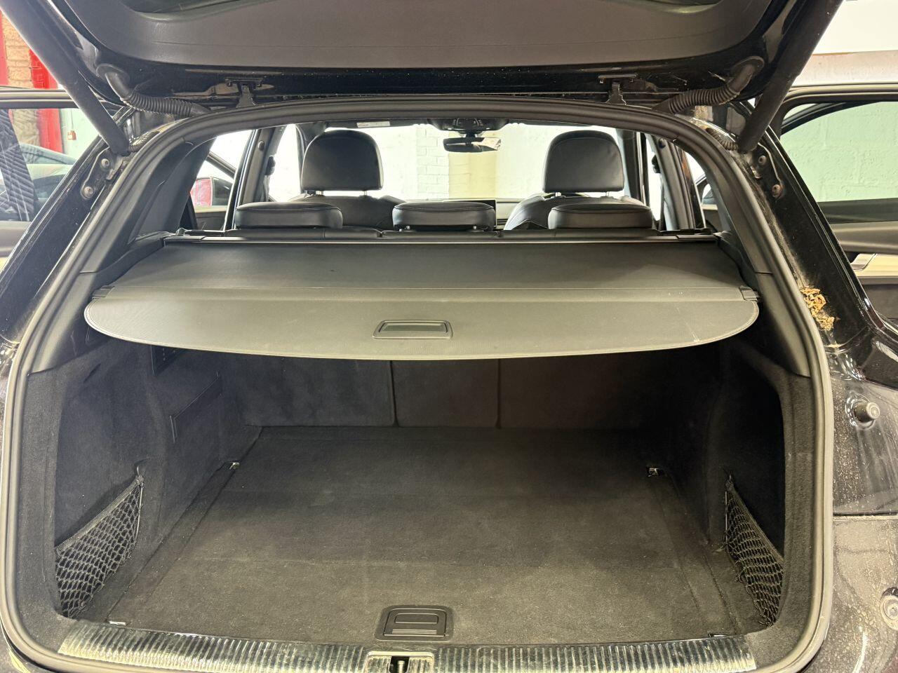 Audi Q5 view 17