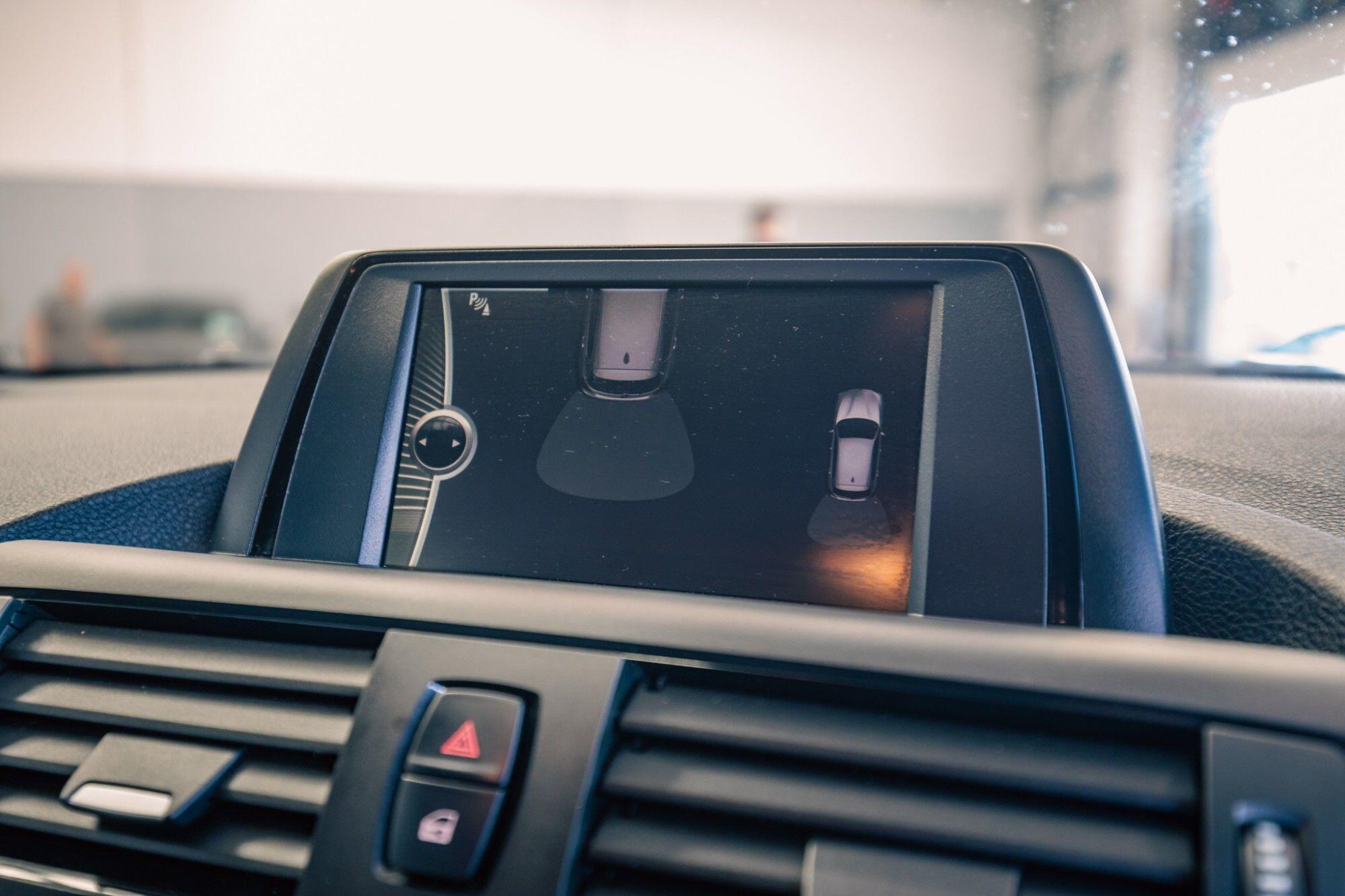 BMW 1 Series view 20
