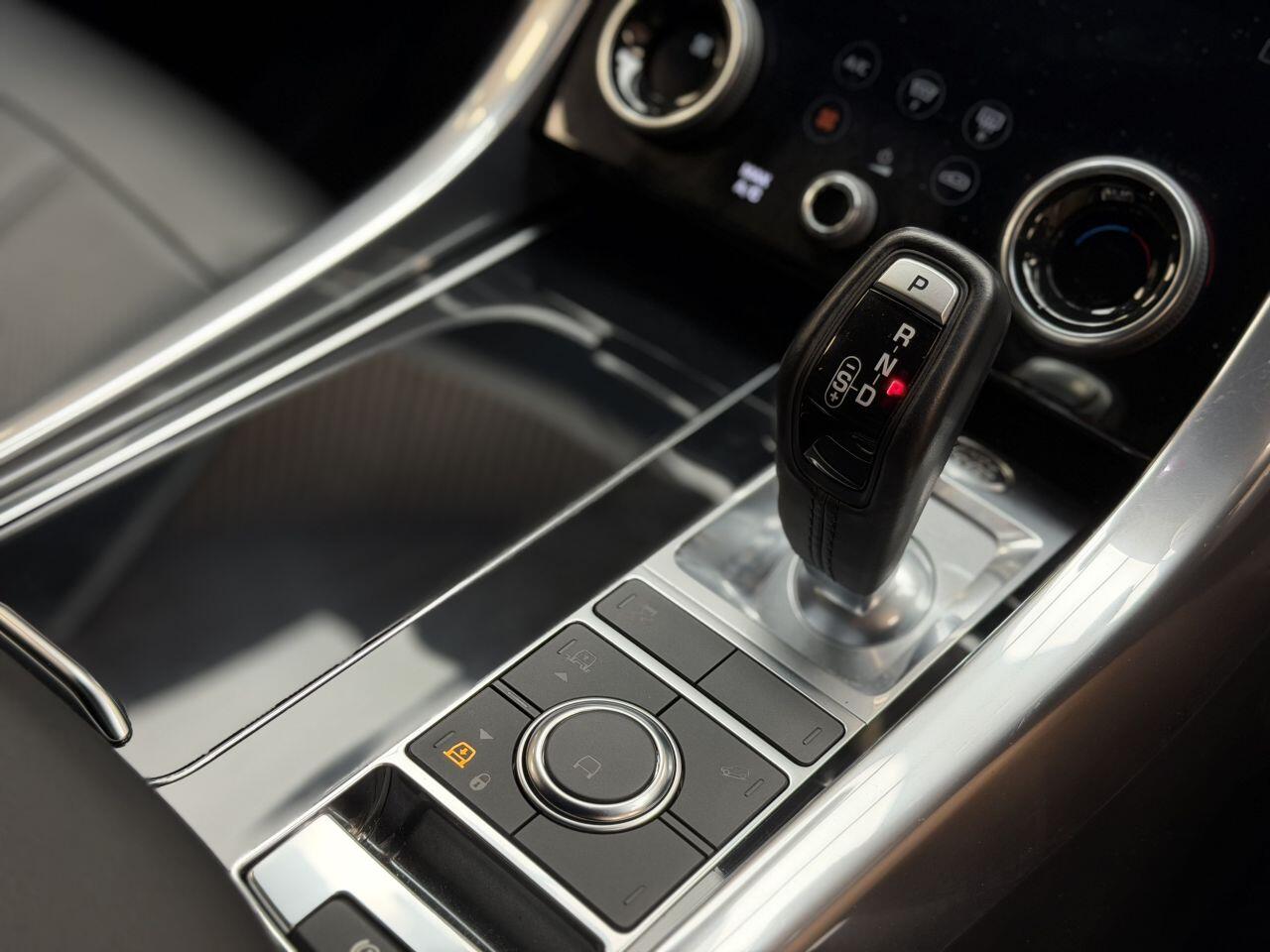 Land Rover Range Rover Sport view 29