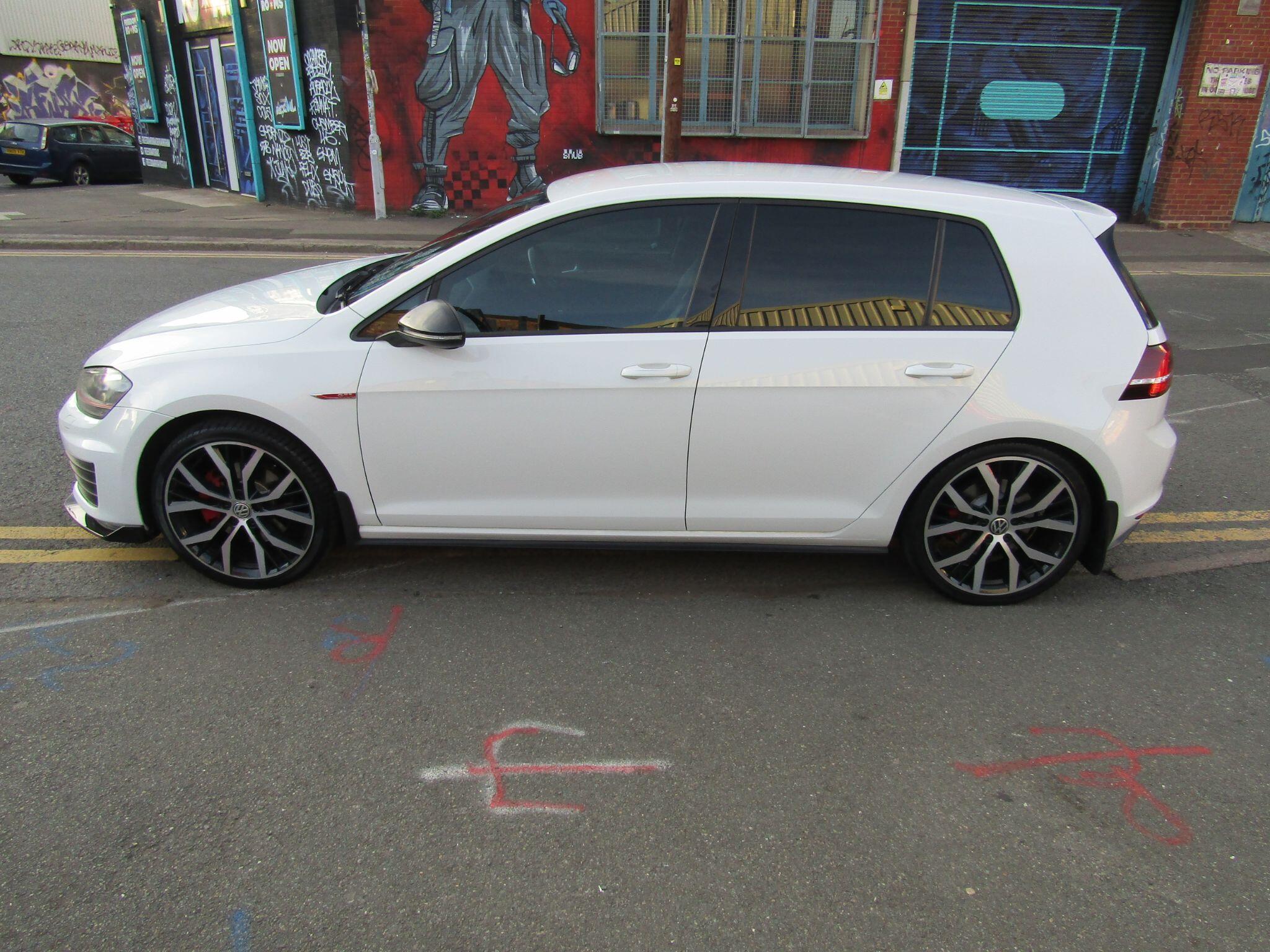 Volkswagen Golf view 9
