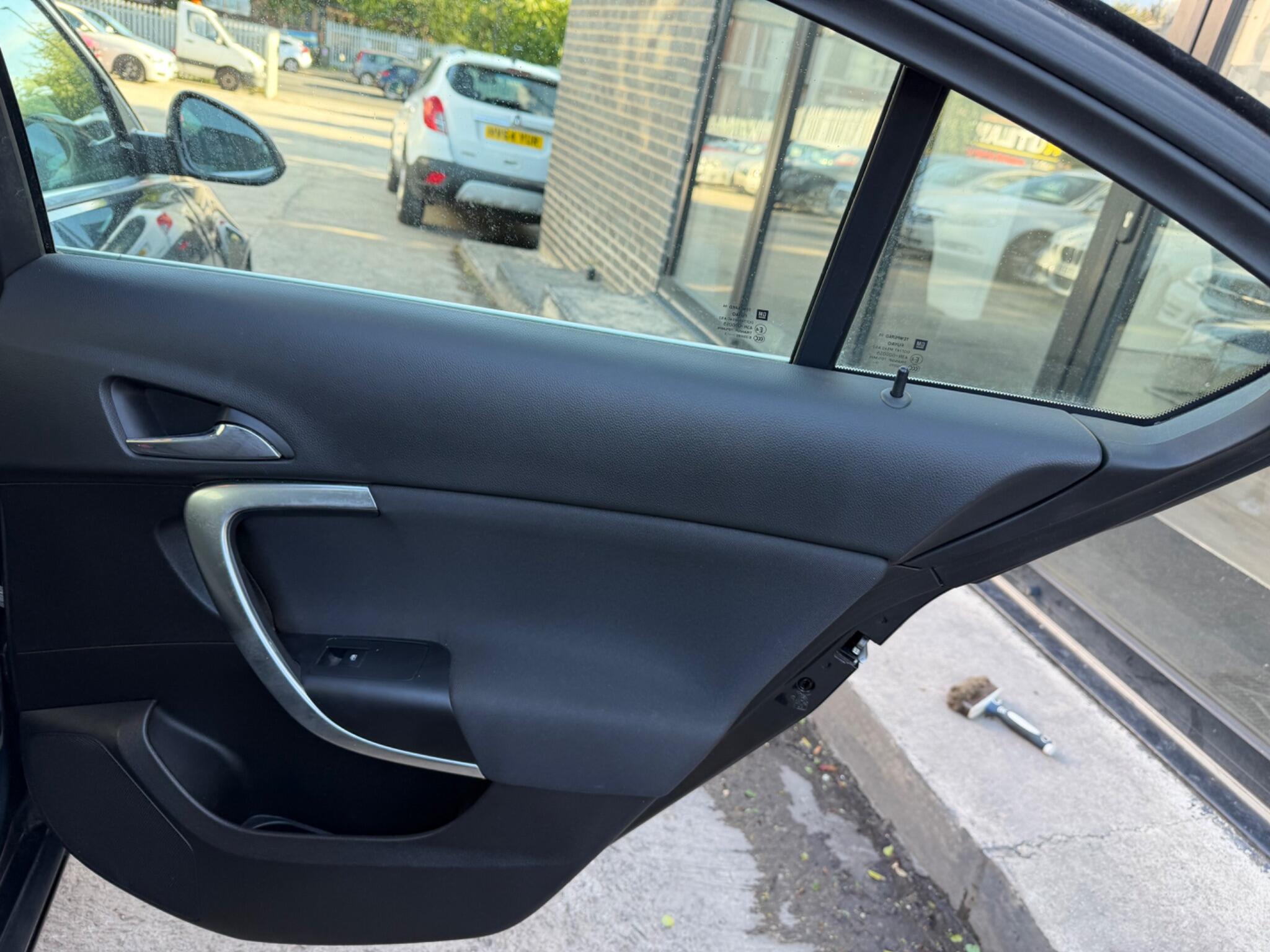 Vauxhall Insignia view 31