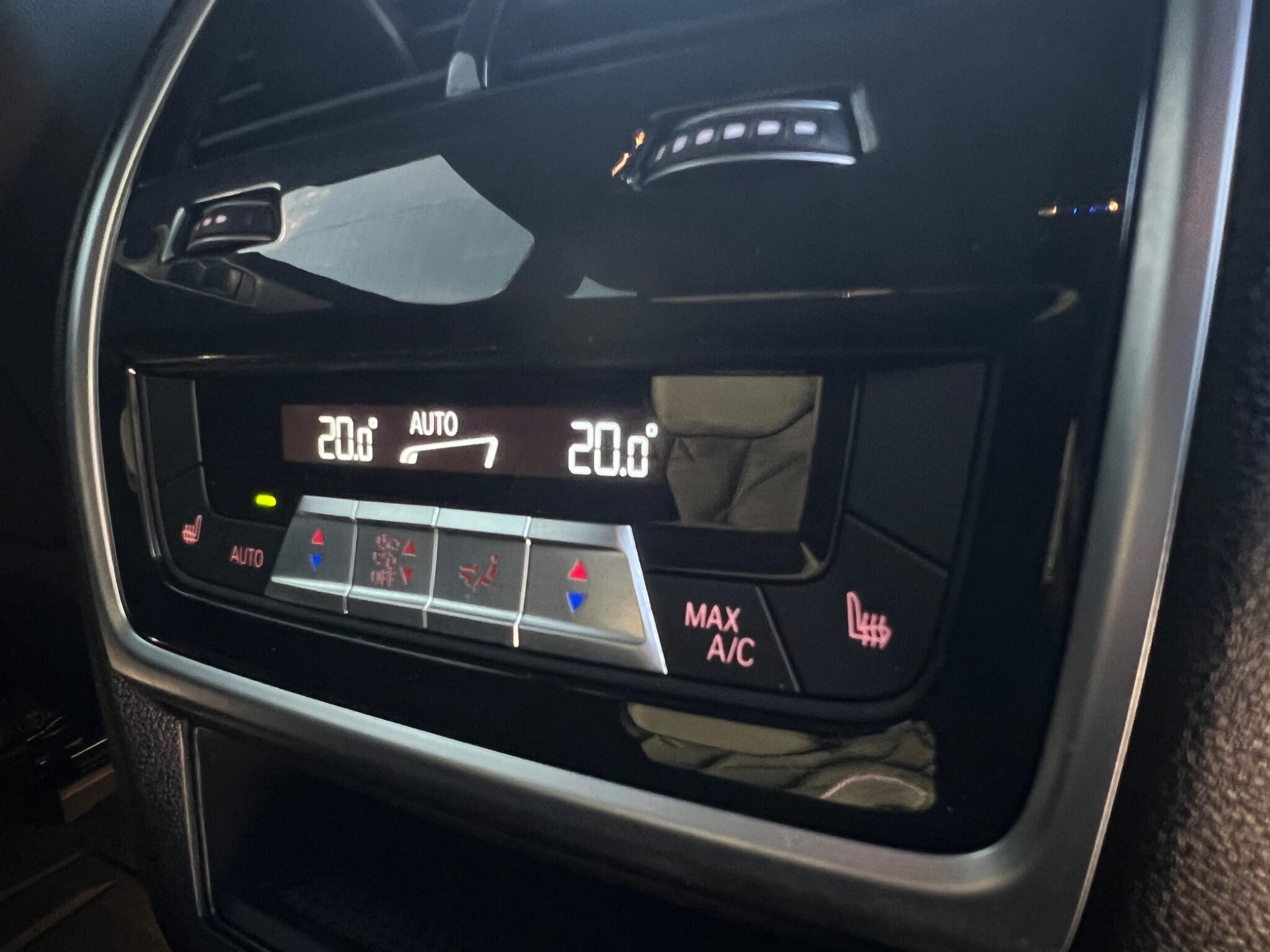 BMW XM view 42