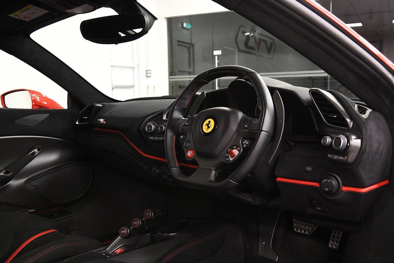 Ferrari 488 view 4