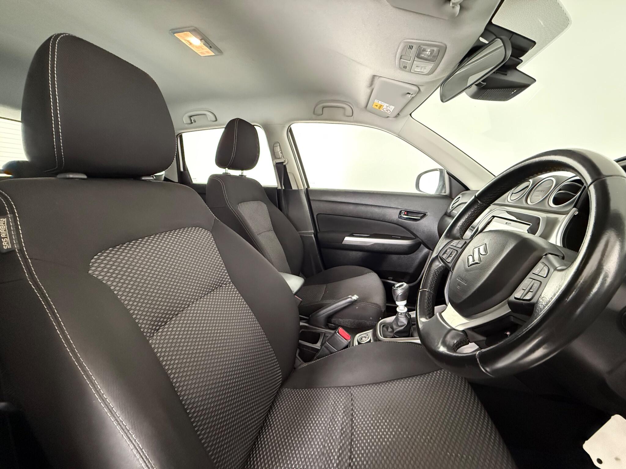 Suzuki Vitara view 13