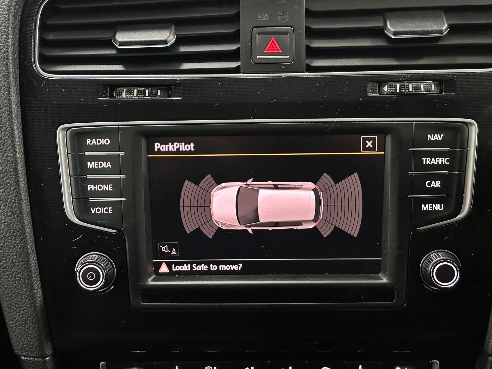 Volkswagen Golf view 29