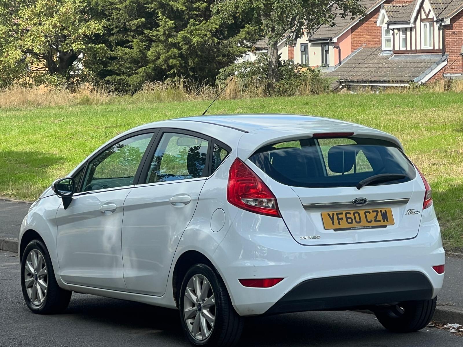 Ford Fiesta view 5