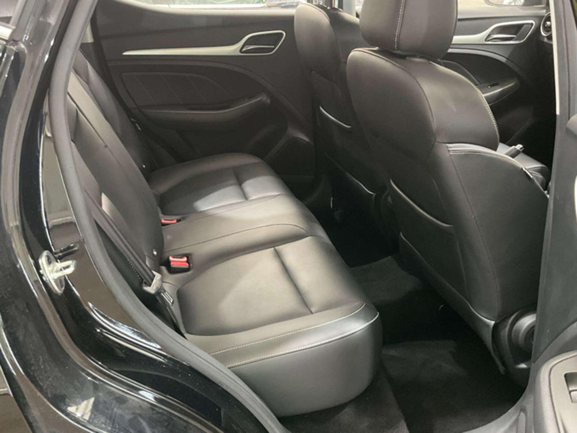 MG ZS view 4