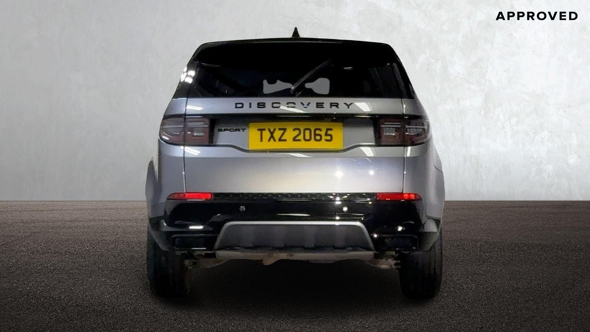 Land Rover Discovery Sport view 6