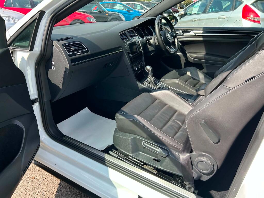 Volkswagen Golf view 14