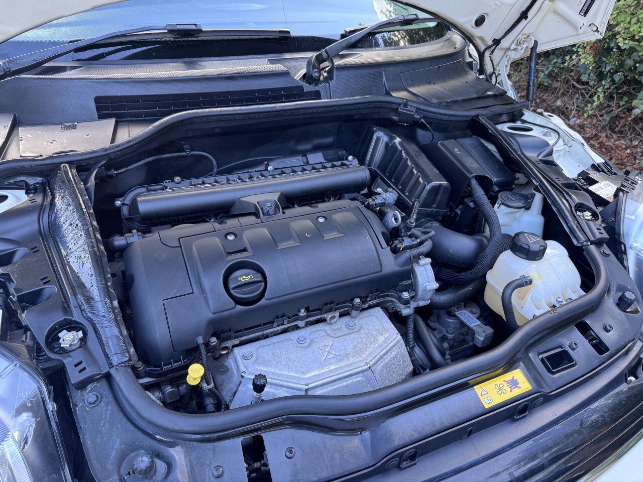MINI Hatch view 29