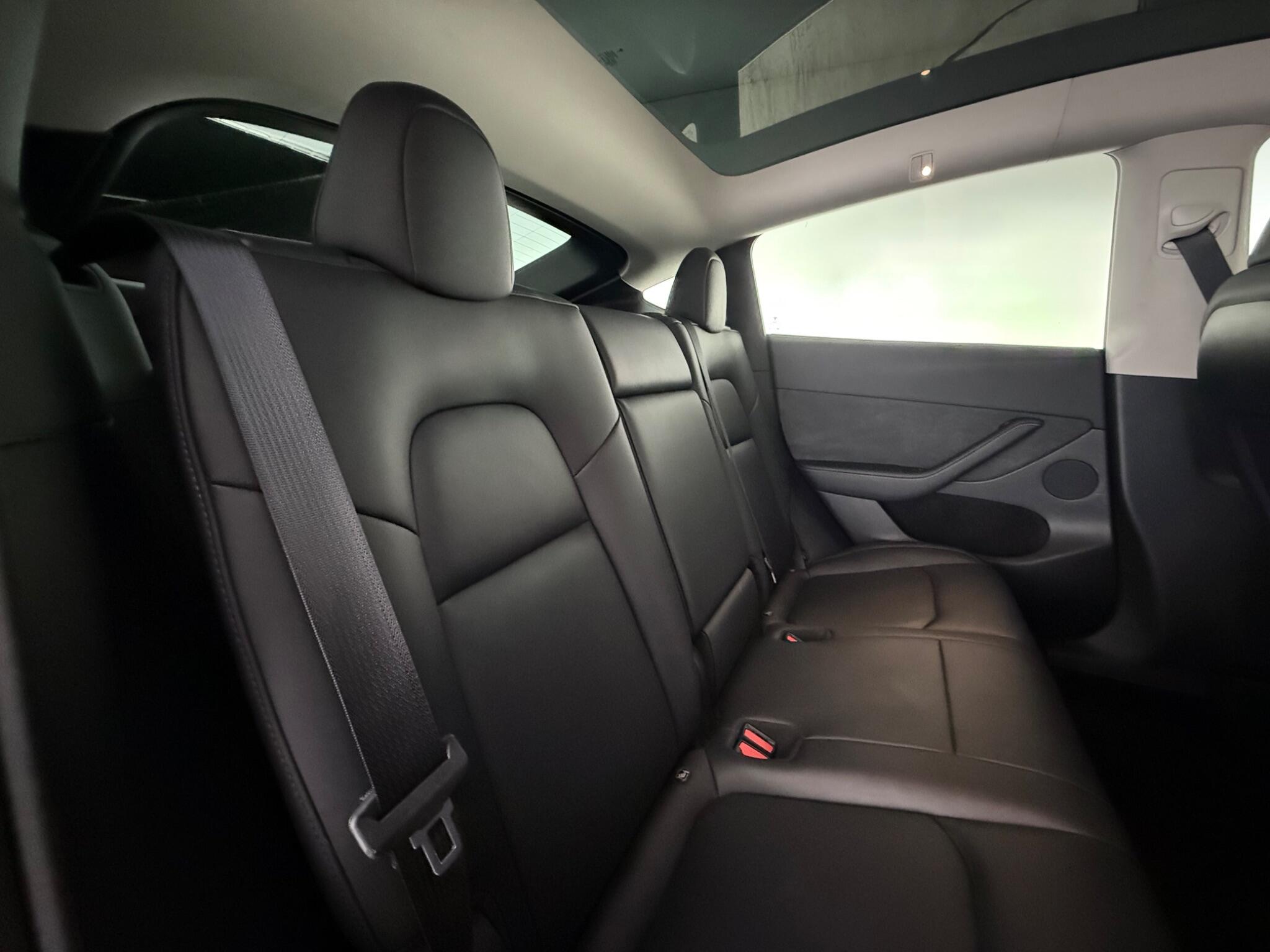 Tesla Model Y view 30