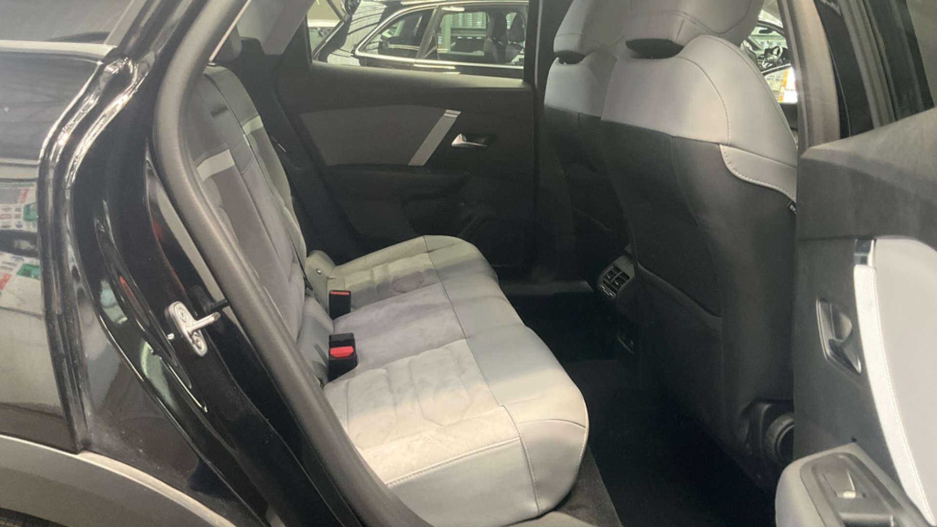 Citroen E-C4 view 10