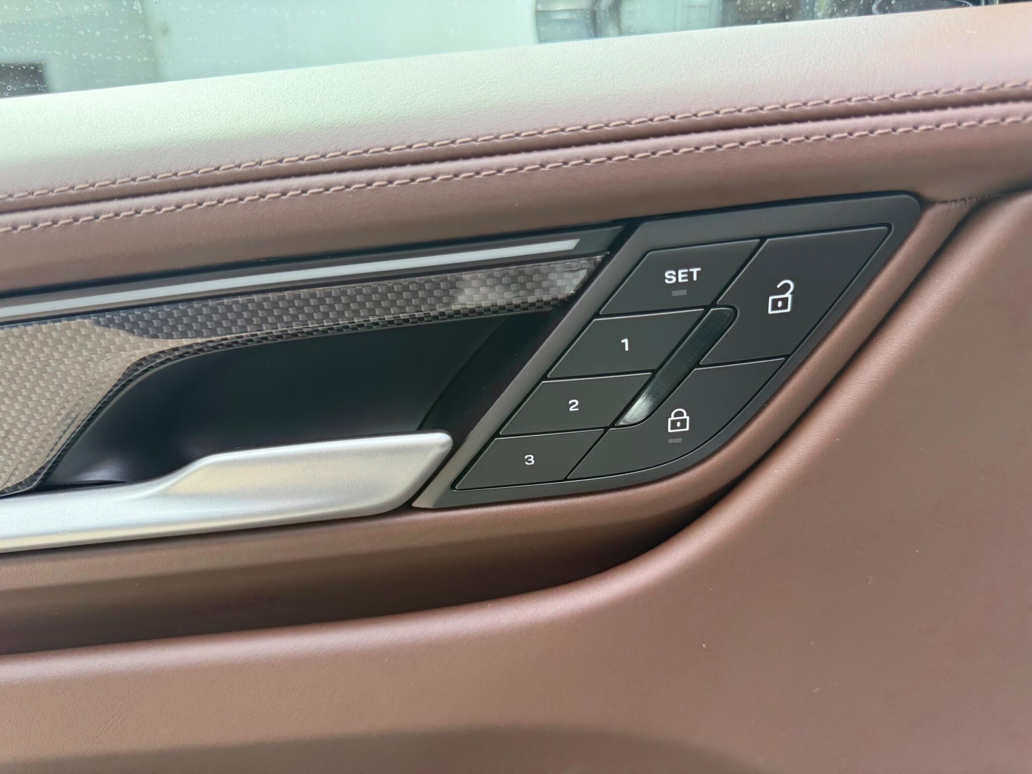 Porsche Macan view 18