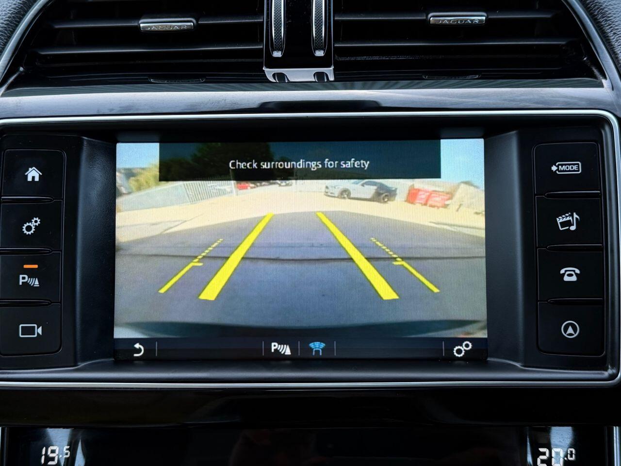 Jaguar Xe view 44