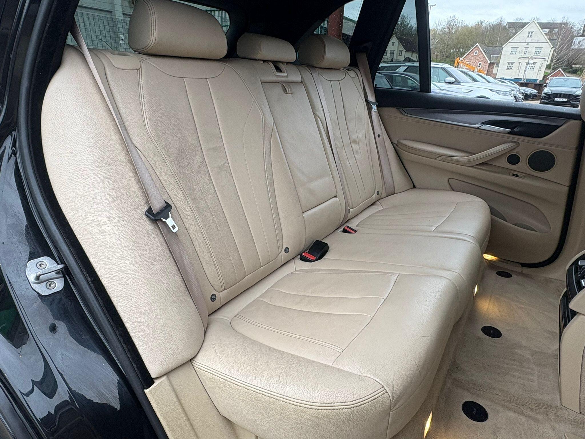 BMW X5 view 18
