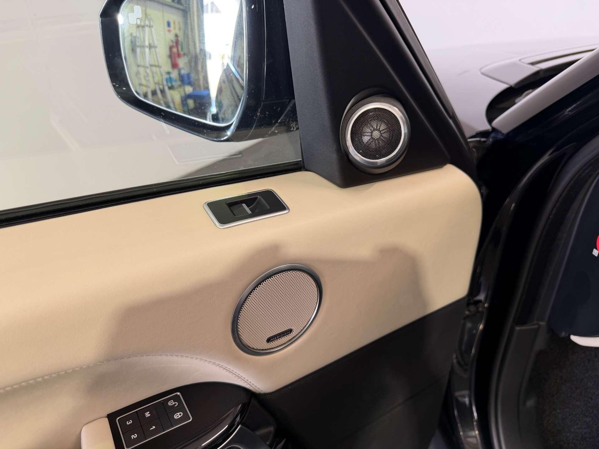 Land Rover Range Rover view 74