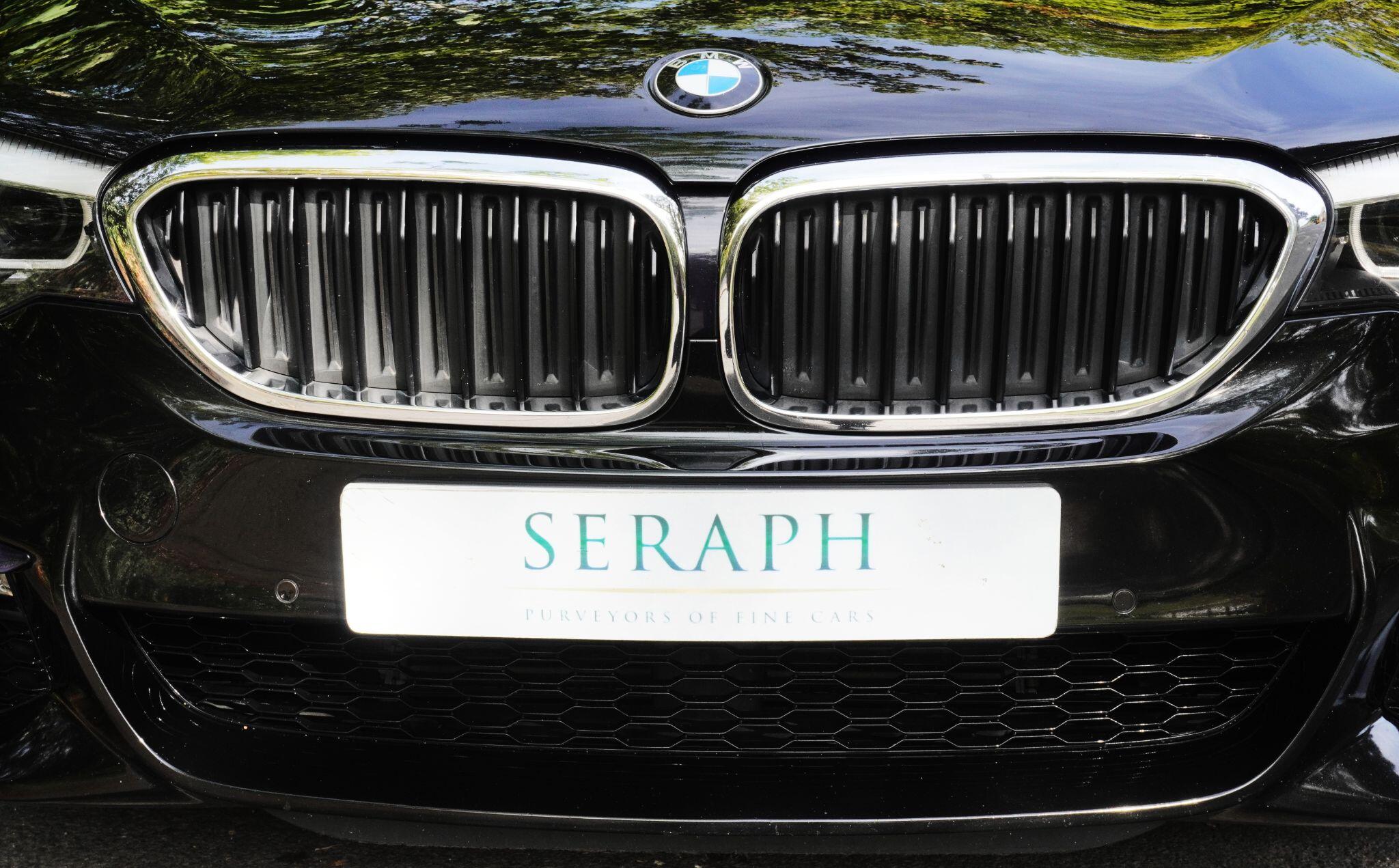 BMW 5 Series view 85
