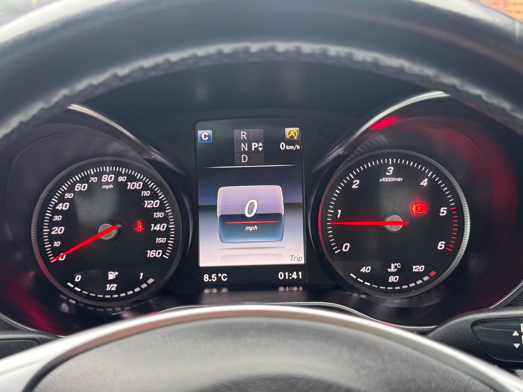 Mercedes-Benz C Class view 24