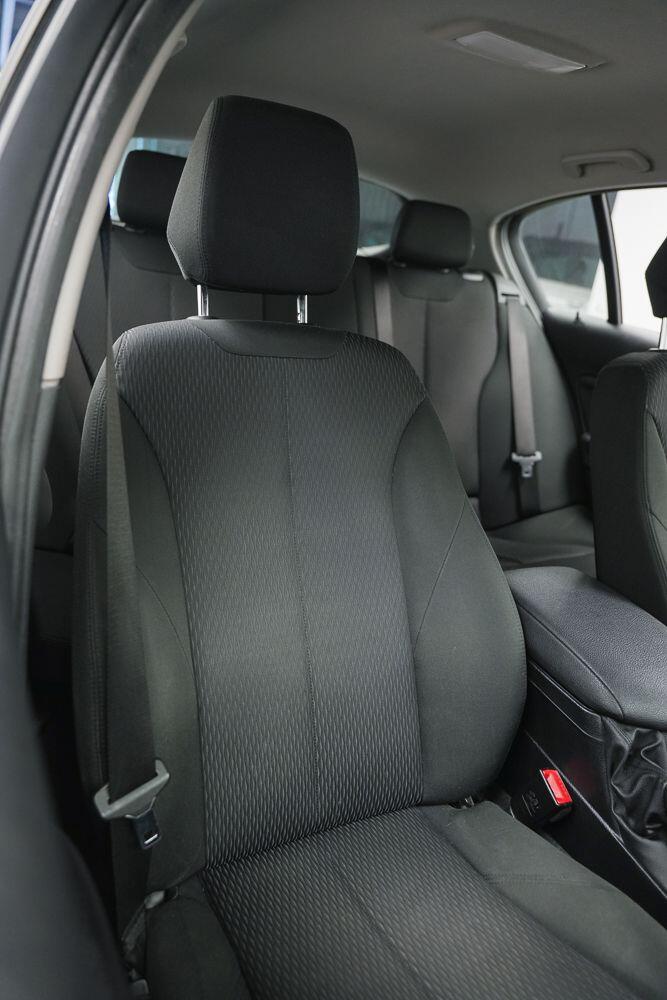BMW 1 Series view 9