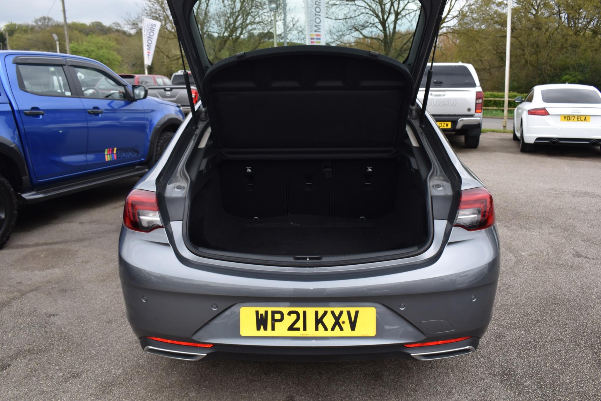 Insignia - 2.0 Turbo D SRi Nav Grand Sport Euro 6 (s/s) 5dr - Image 9