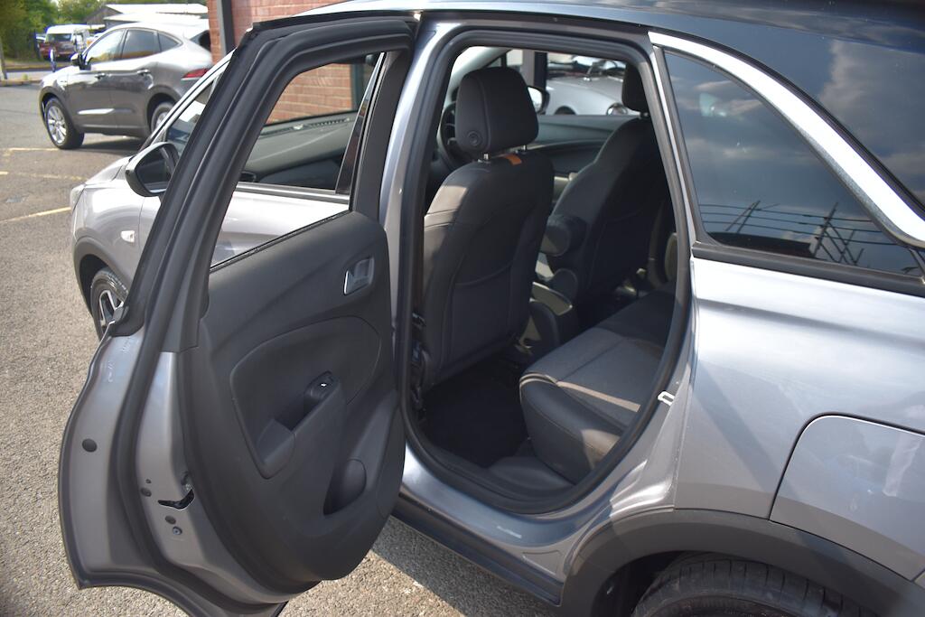 Vauxhall Crossland view 42