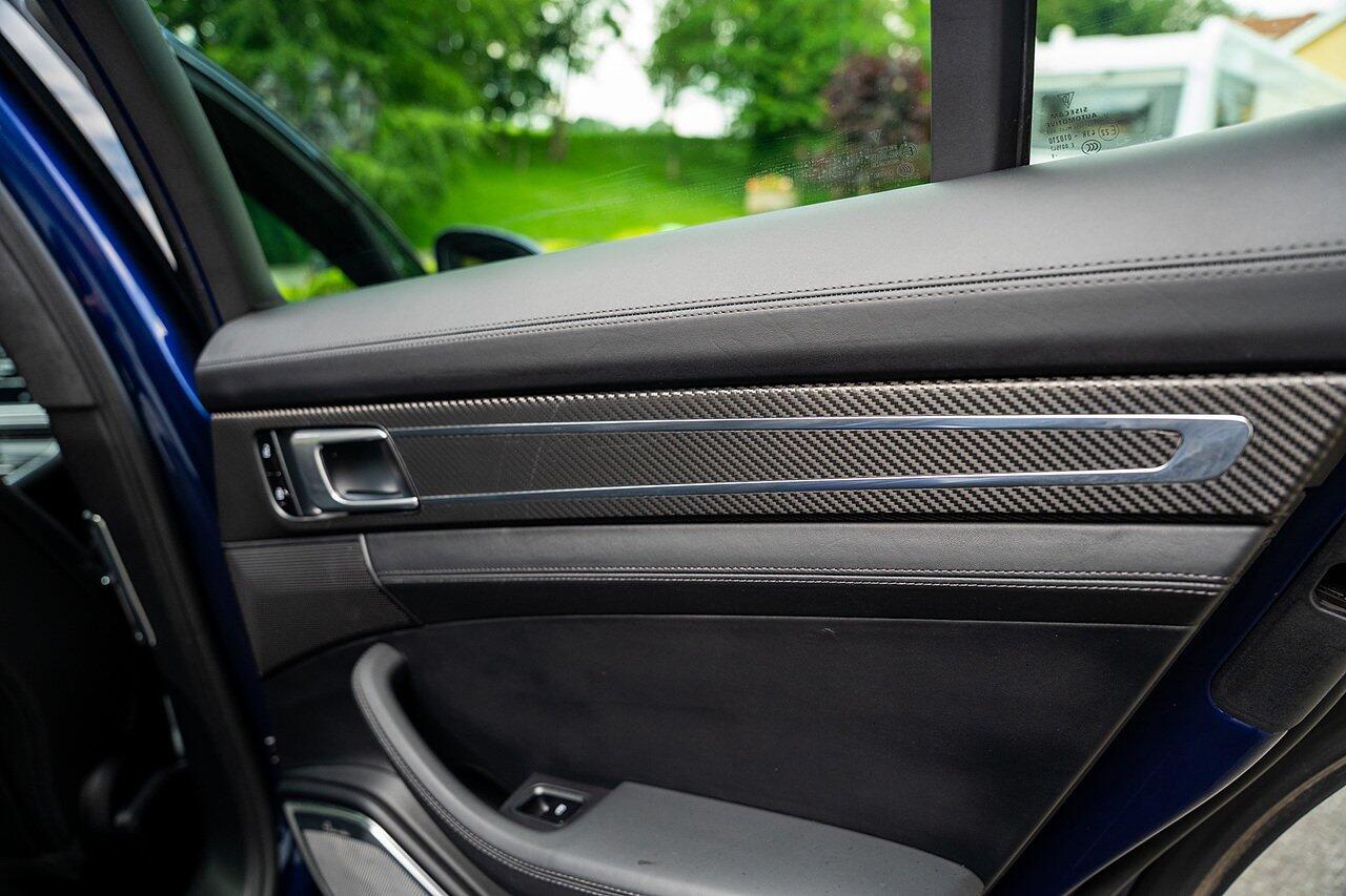 Porsche Panamera view 68