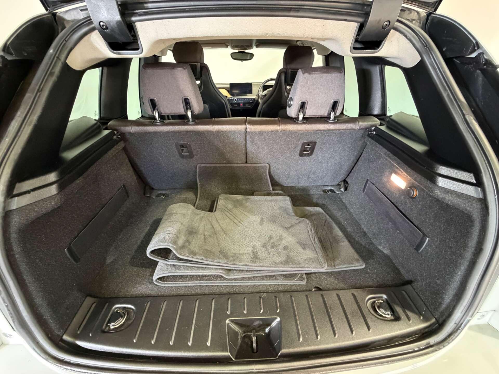BMW i3 view 13