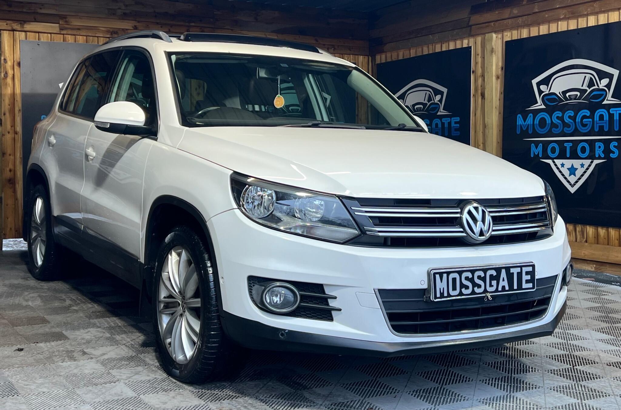 Volkswagen Tiguan view 3
