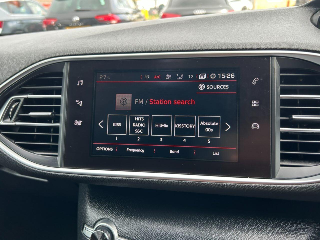 Peugeot 308 view 17