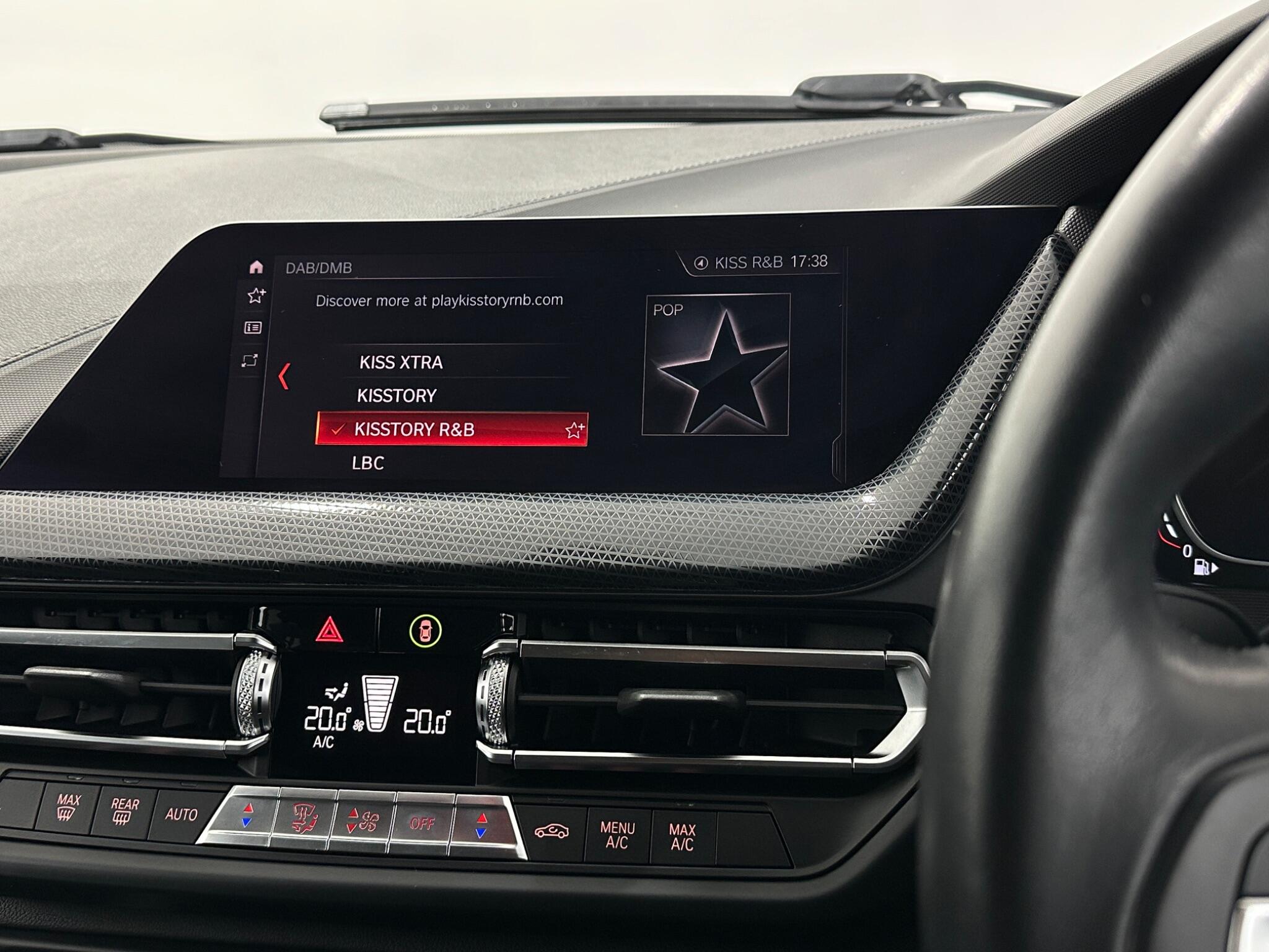 BMW 1 Series view 25