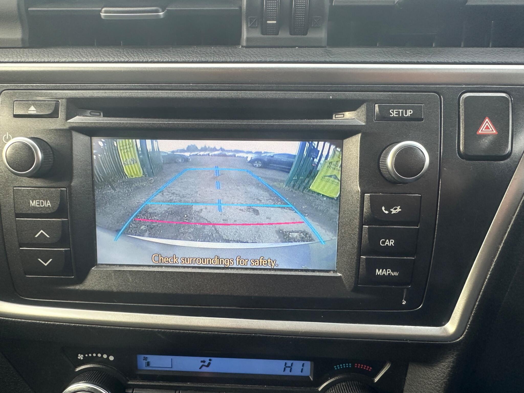 2014 Toyota Auris image 34