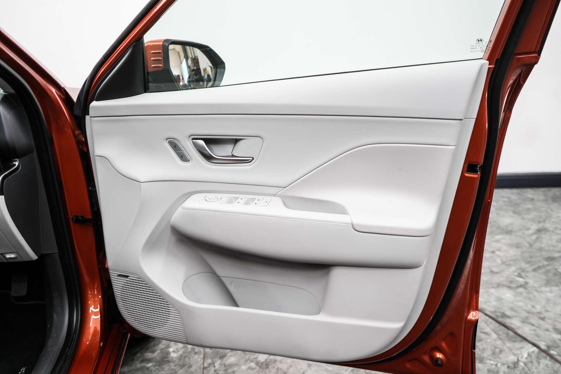 Hyundai Kona view 25