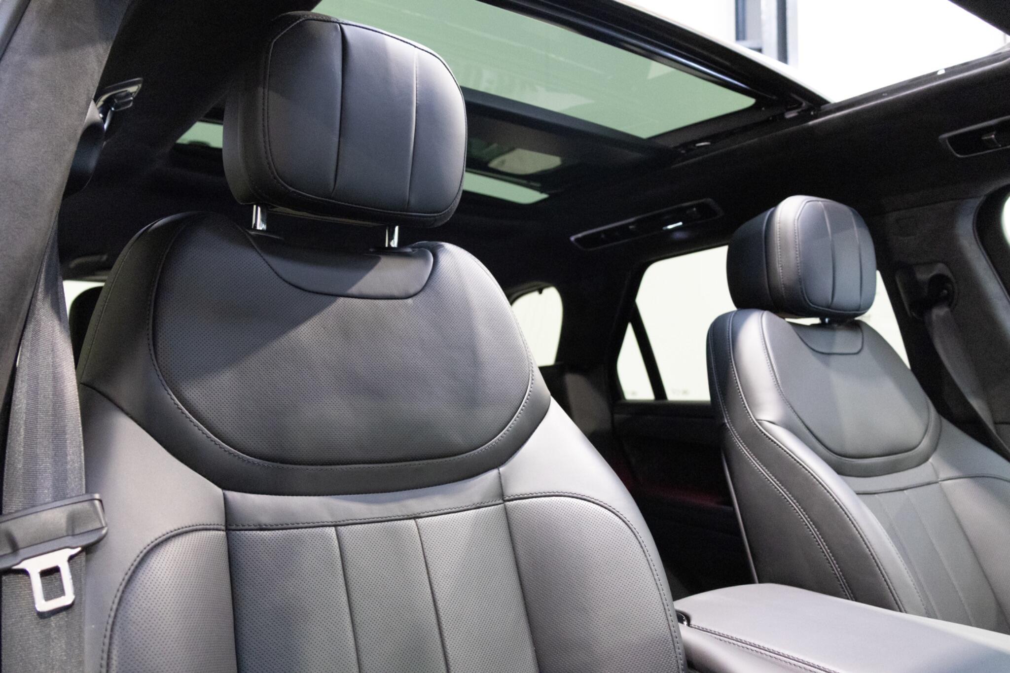 Land Rover Range Rover Sport view 16