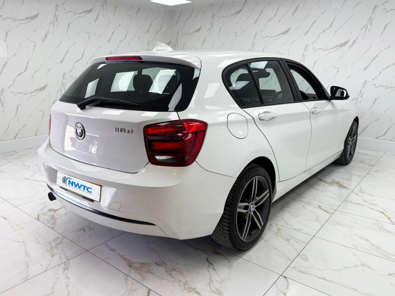 BMW 1 Series view 12