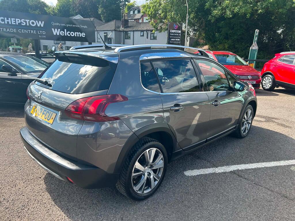Peugeot 2008 view 2