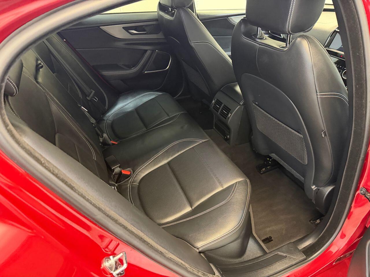 Jaguar Xe view 58