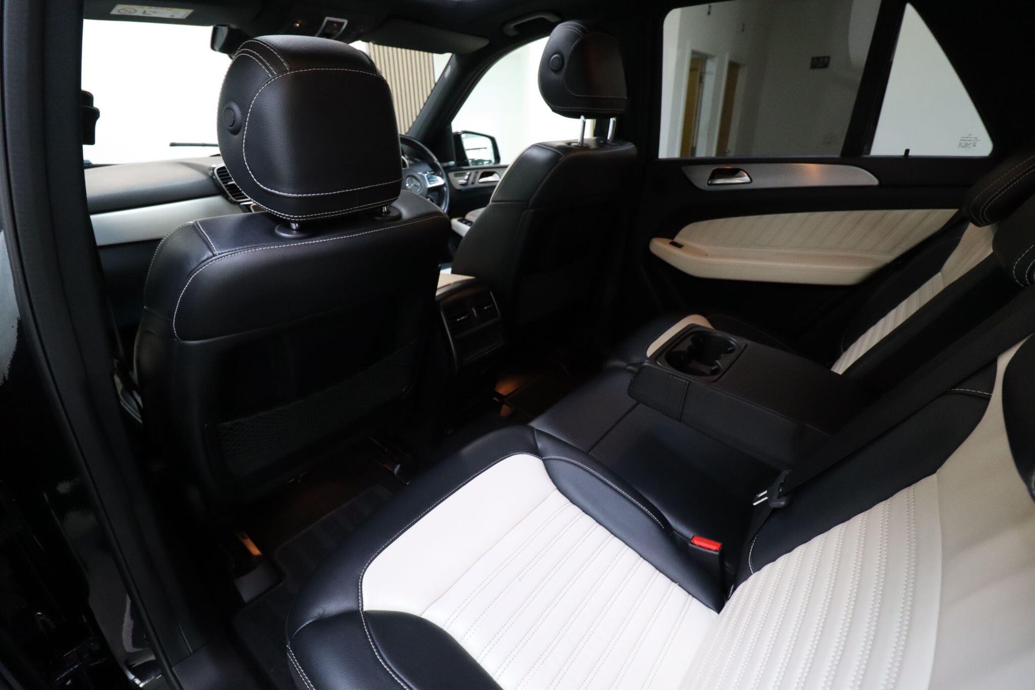 Mercedes-Benz Gle view 12
