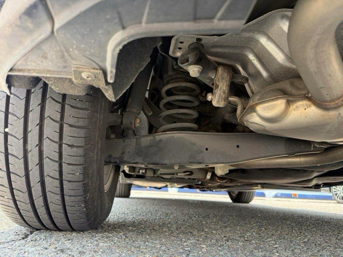 Volkswagen Beetle view 21