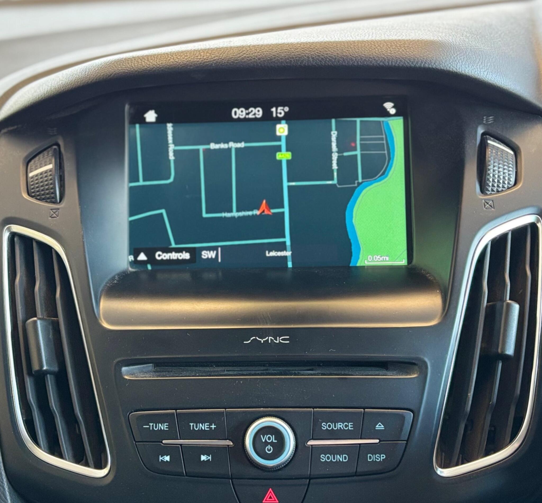 Ford Focus view 16