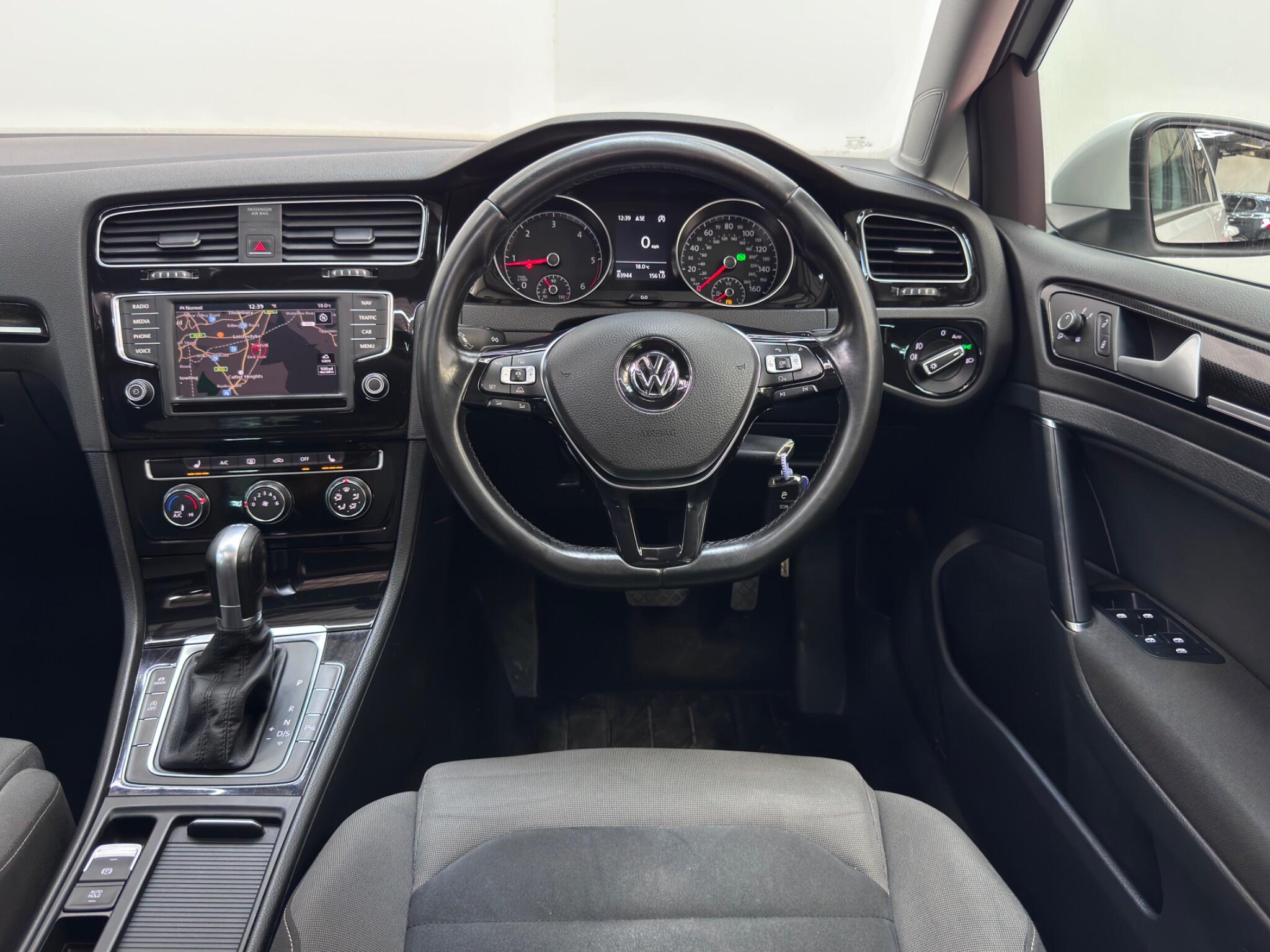 Volkswagen Golf view 11