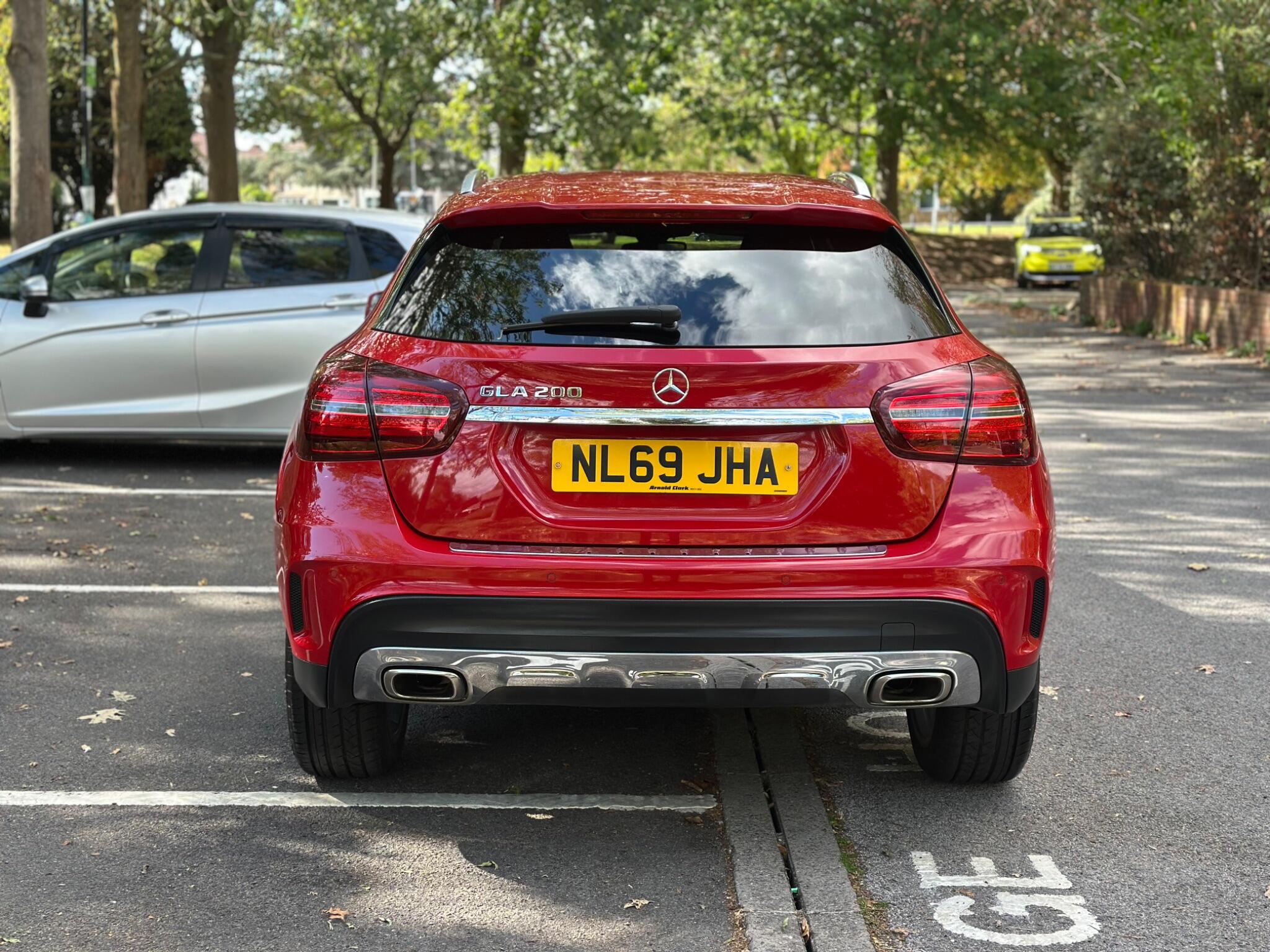 Mercedes-Benz Gla view 5