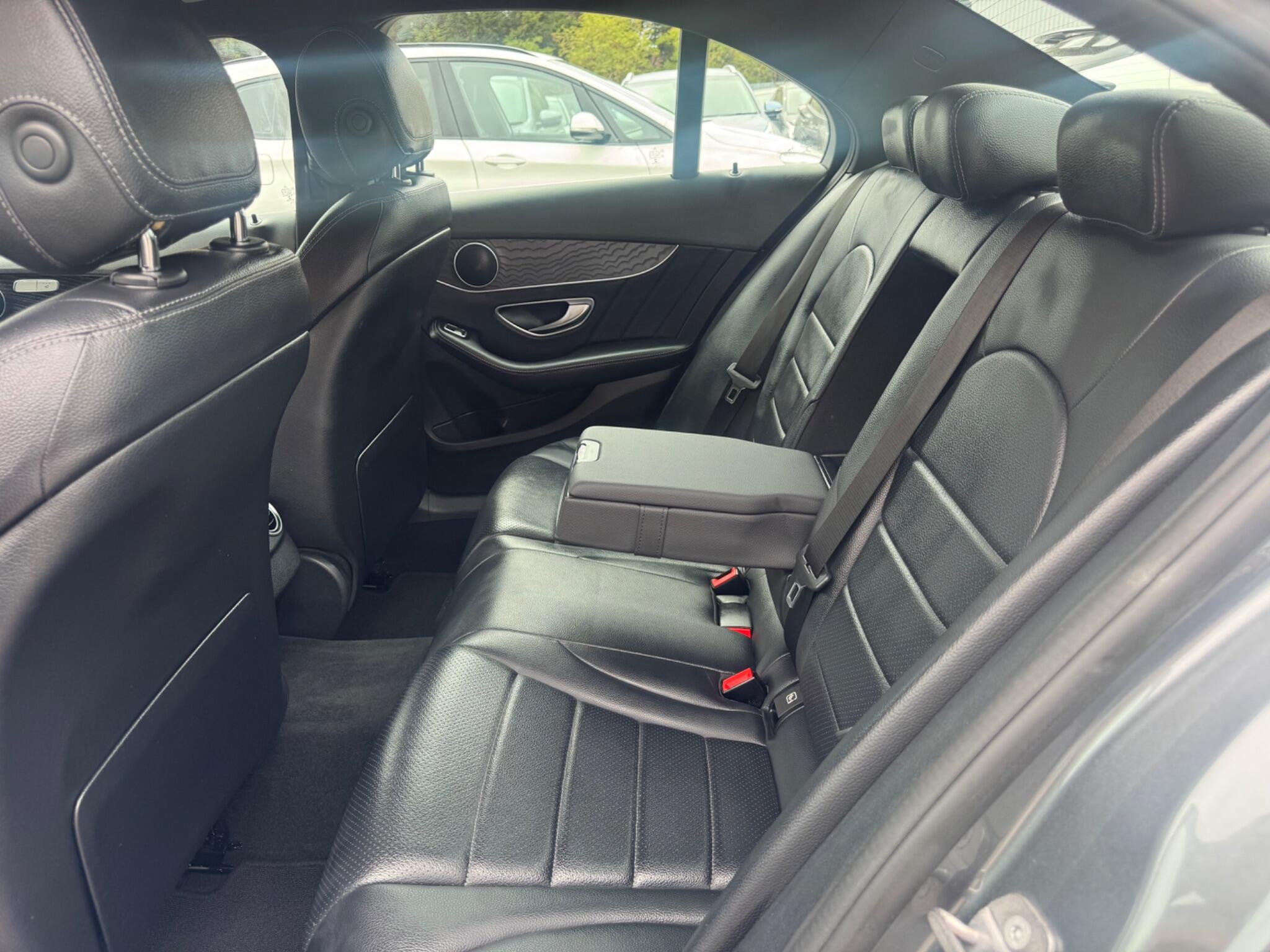 Mercedes-Benz C Class view 11