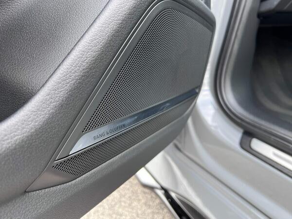 Audi RS6 Avant view 56
