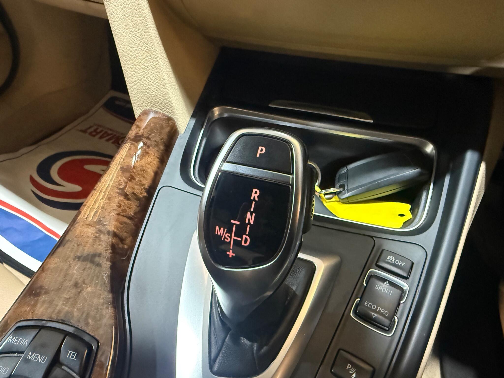 BMW 3 Series view 19