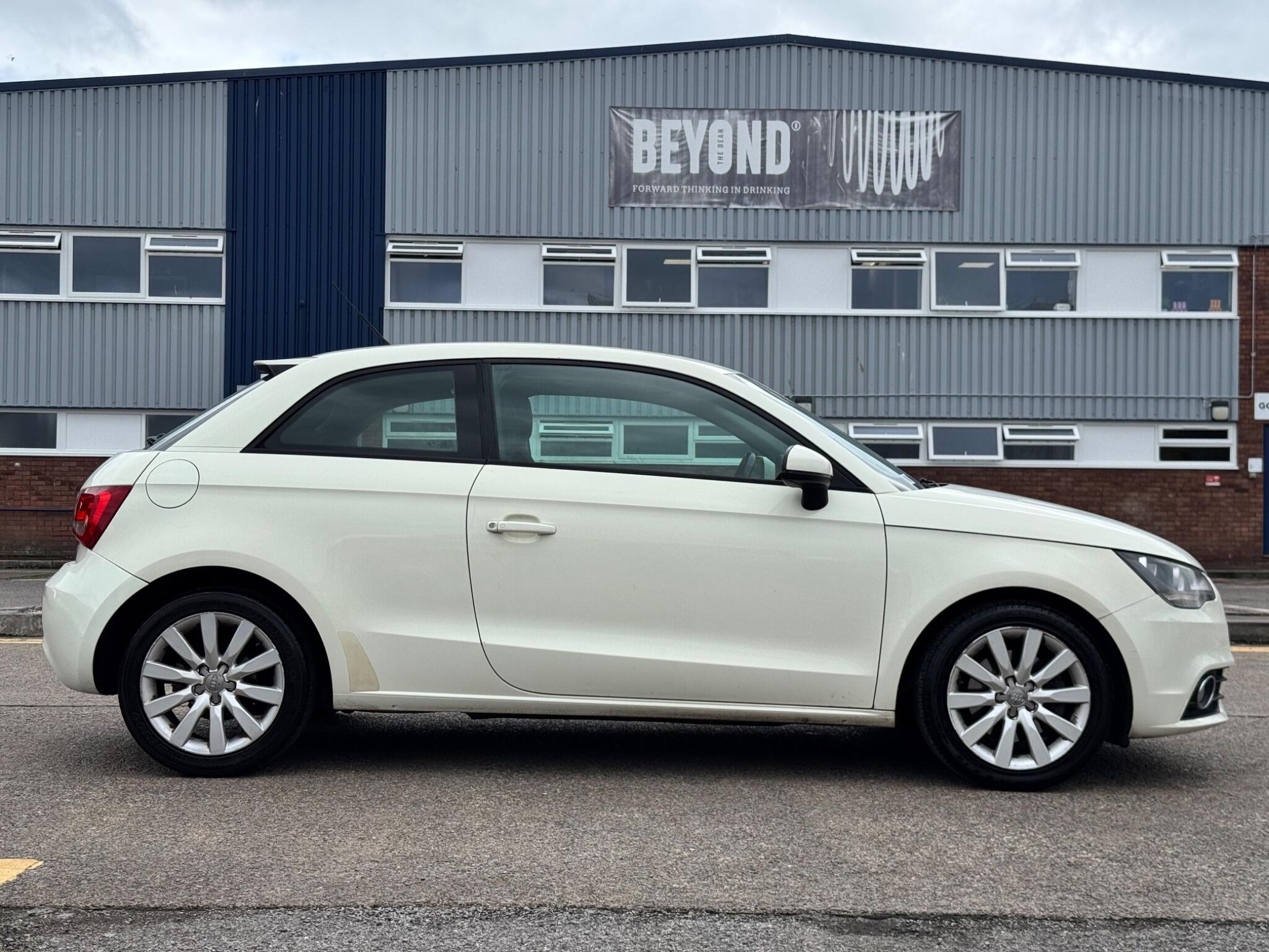Audi A1 view 20