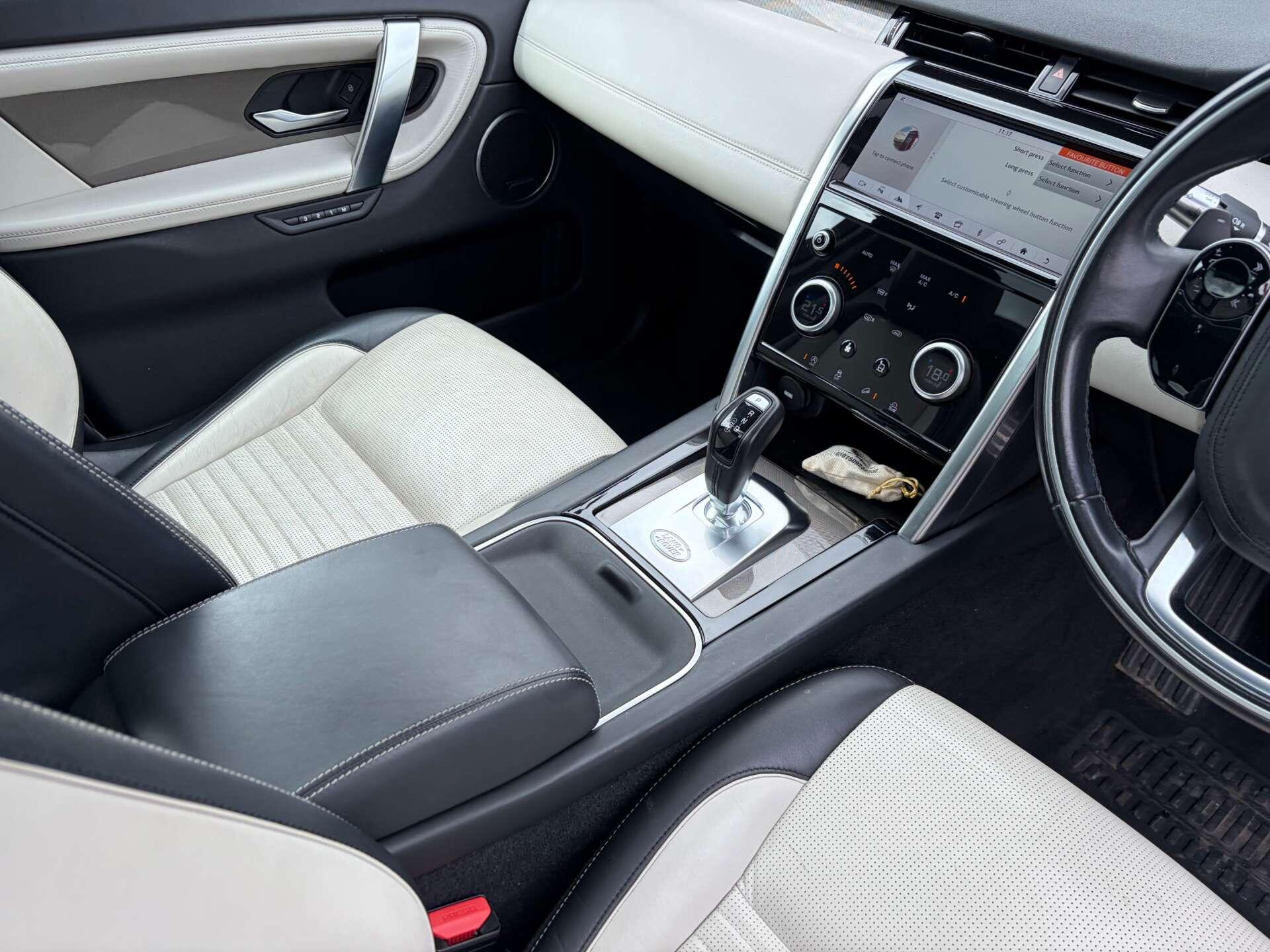 Land Rover Discovery Sport view 49