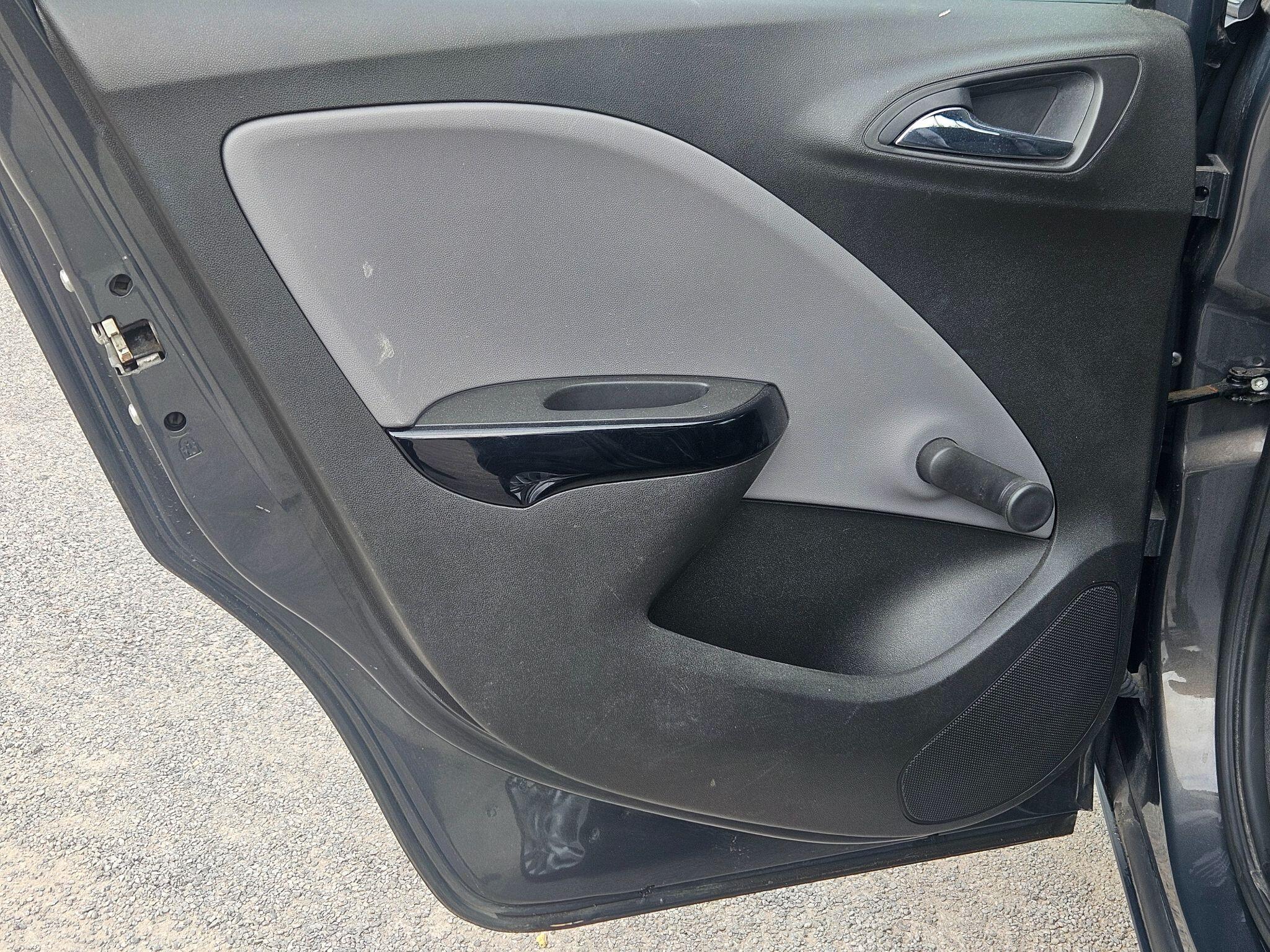 2015 Vauxhall Corsa image 48
