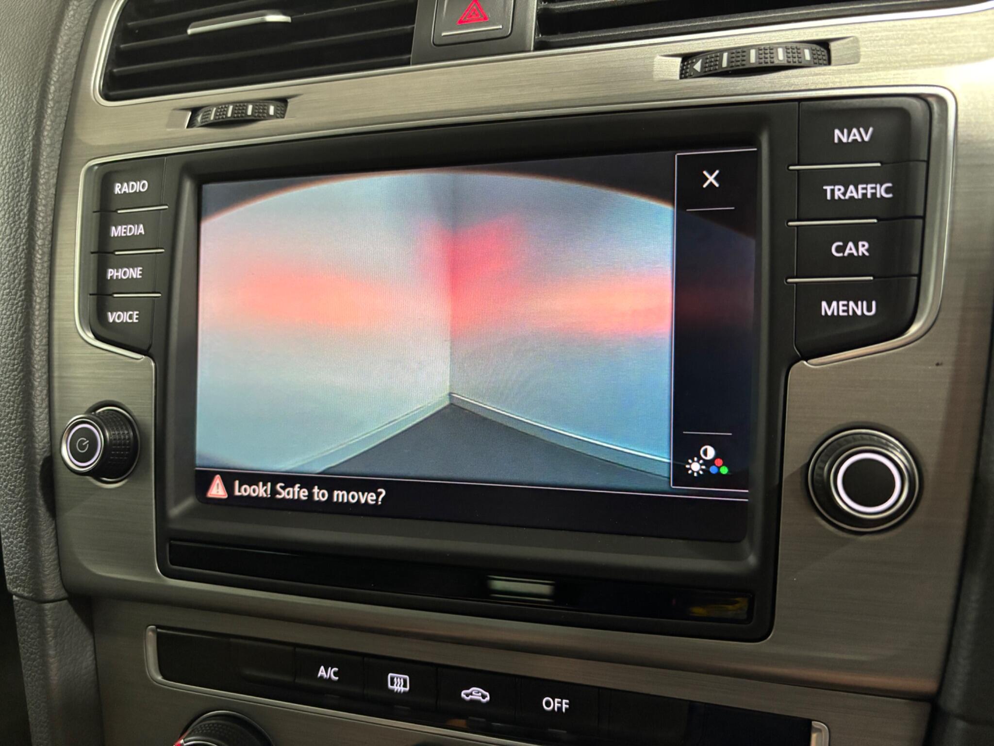 Volkswagen Golf view 39