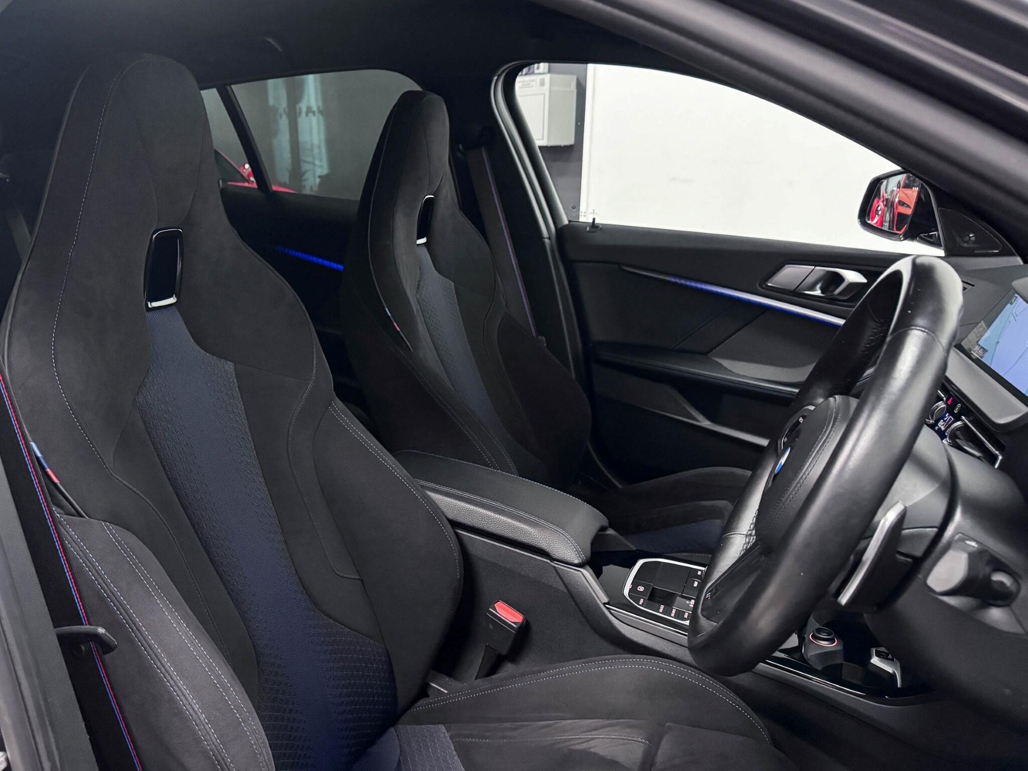 BMW 1 Series view 29